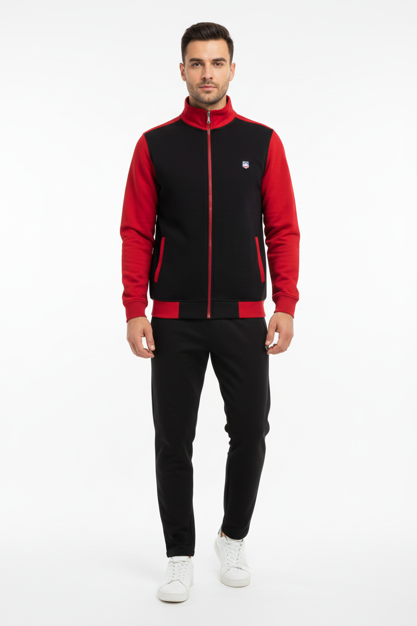 Мъжки модел със суичър