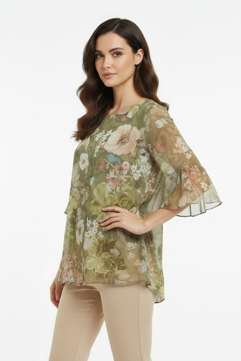 Блуза близък план до ханша нова поза