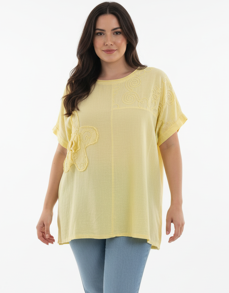 Жълта туника — дълга коса, план до коляно