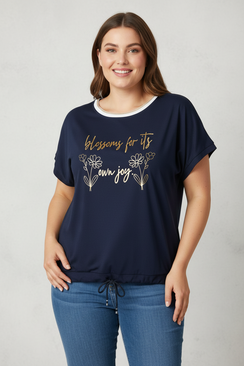 Тъмносиня блуза с дънки