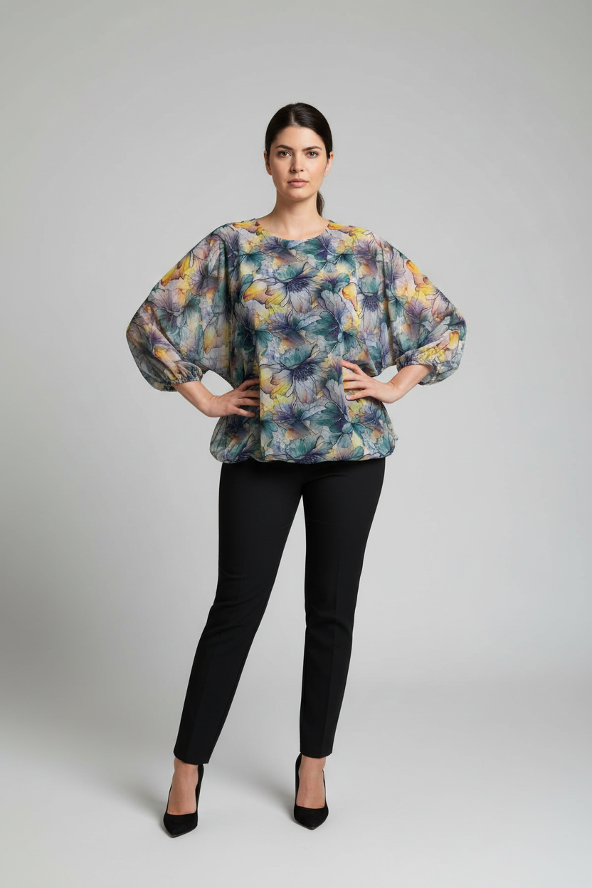 Нов модел с флорална блуза