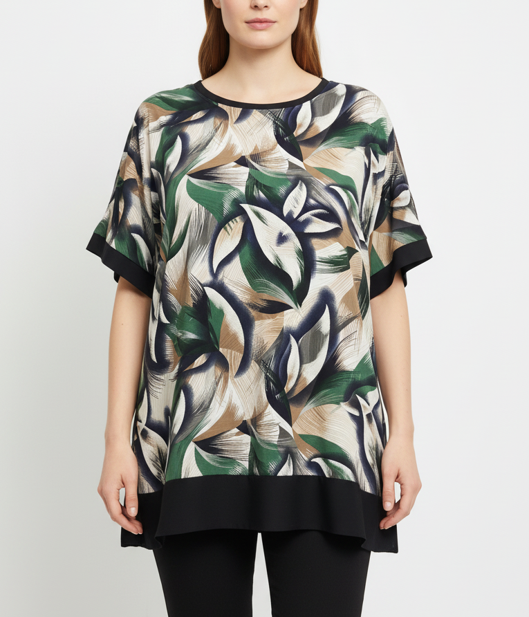Туника с листен принт — черен панталон, тънка коса, по-близък план