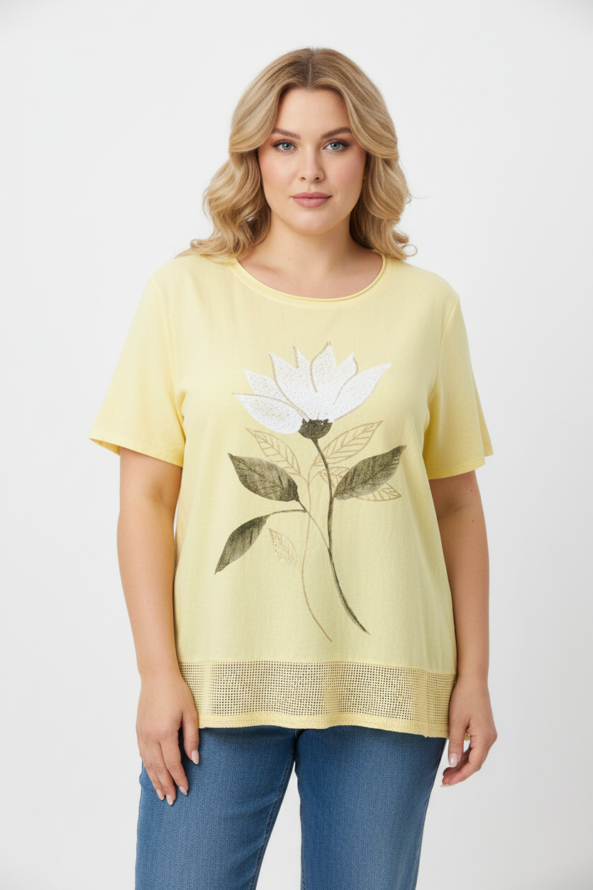 Жълта блуза с флорален принт — нова жена