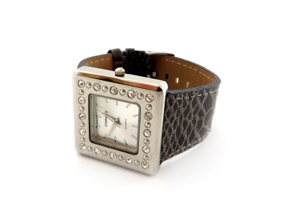 Часовник Памела