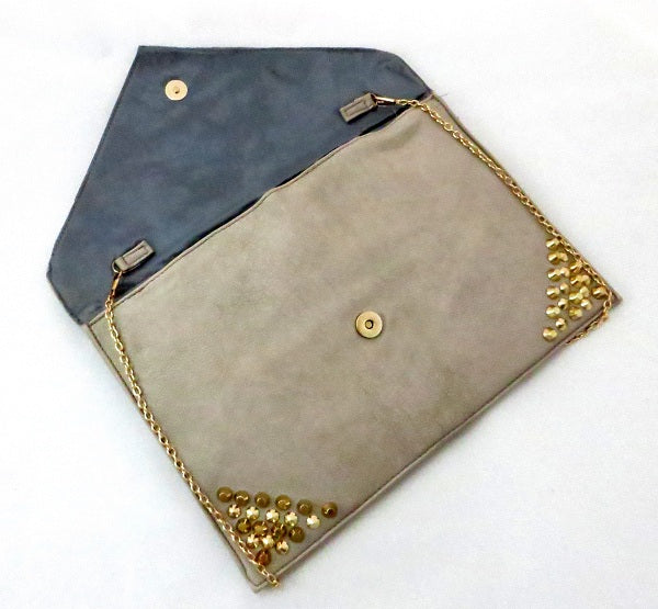 Клъч Моника