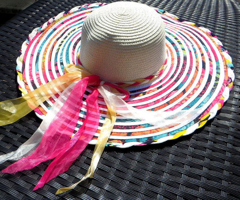 Модерна шапка Моника